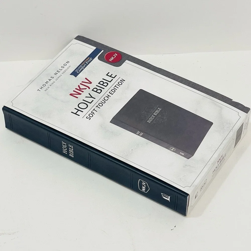 NKJV,‎ Holy Bible, Soft Touch Edition, Leathersoft, Black, Comfort Print NEW